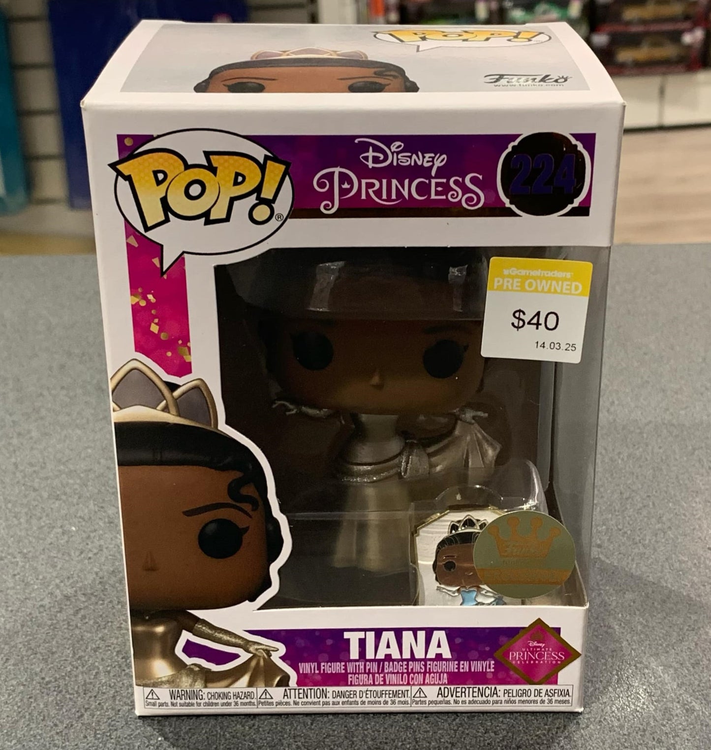 Disney Princess Tiana with Pin Pop! Vinyl