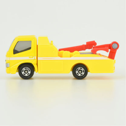 Tomica (Regular) No. 005 Toyota Dyna Wrecker Truck - 1:64 Scale Diecast Vehicle