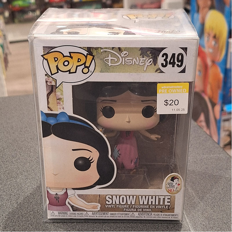 Snow White and the Seven Dwarfs - Snow White Maid Exclusive Pop! Vinyl