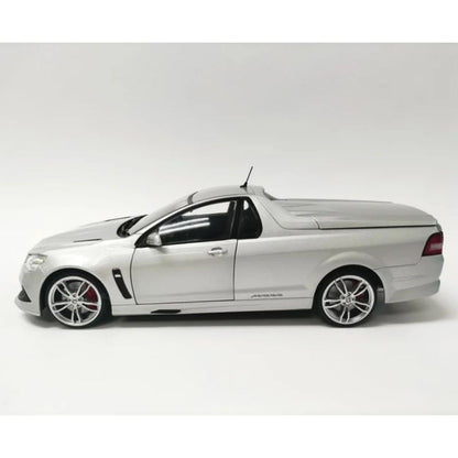 1:24 Silver VF Maloo R8 Holden Ute - Fully Detailed Opening Doors, Bonnet and Tail Gate