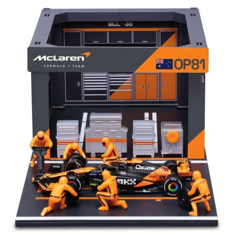 Bburago F1 1:43 Playset 1:43 2024 McLaren Pit Pass Competition F-1  Play Set - Piastri #81