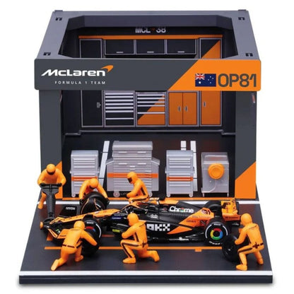 Bburago F1 1:43 Playset 1:43 2024 McLaren Pit Pass Competition F-1  Play Set - Piastri #81