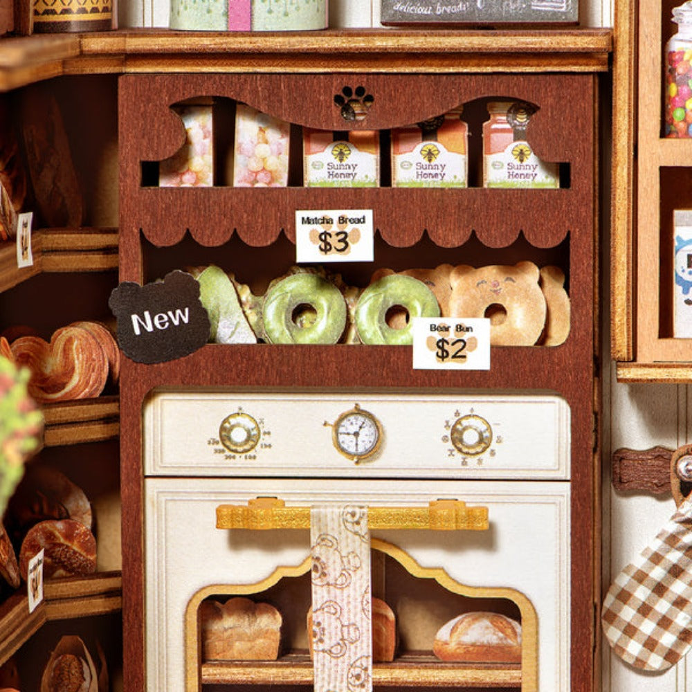 Robotime - Rolife Fluffy Bakery DIY Book Nook