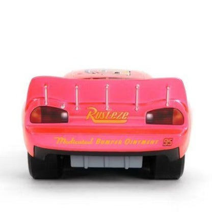 Pink Slips – 1:24 Cars Lightning McQueen Diecast Vehicle