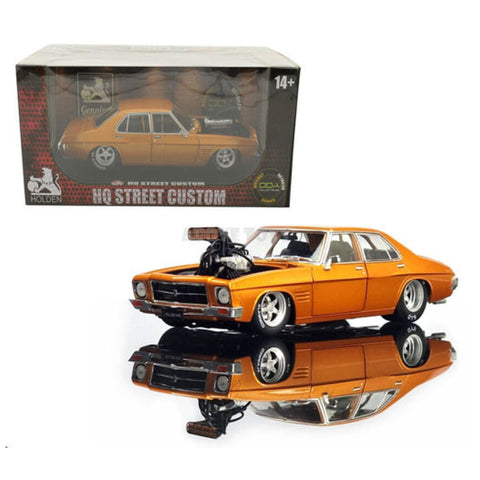 Image of 1:24 Gold Blown Slammed HQ 4 Door Fully Detailed Opening Doors, Bonnet and Boot