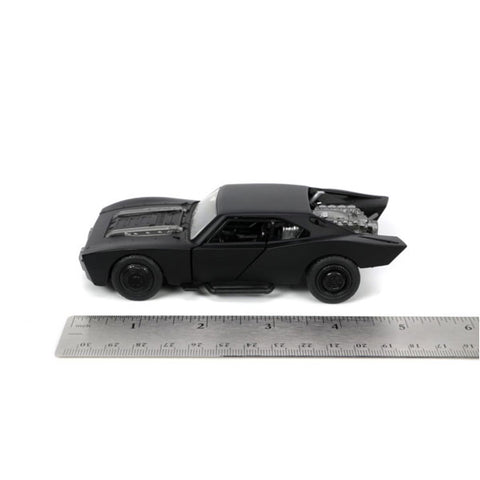 Image of The Batman (2022) - Batman with Batmobile 1:32 Scale Hollywood Ride