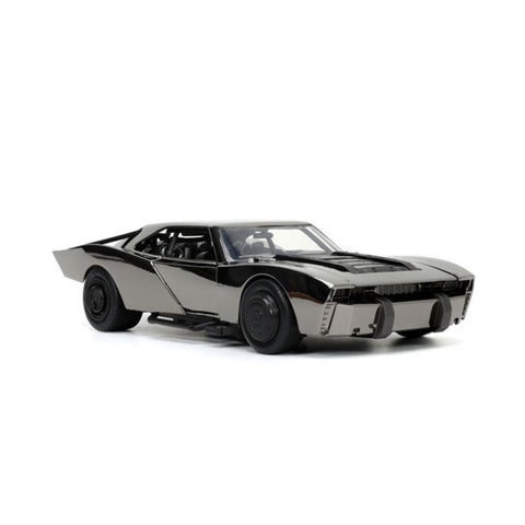 The Batman (2022) - Batman with Black Chrome Batmobile 1:24 Scale Hollywood Ride (2022 Convention Exclusive)